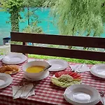 Rafting Camp Encijan Kamp alanı 3*