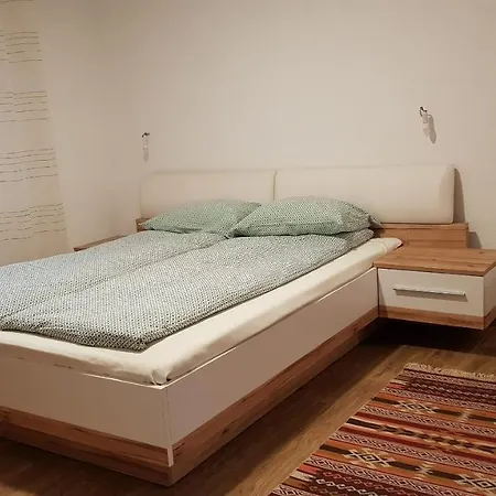 Campingplads Rafting Camp Encijan Foca