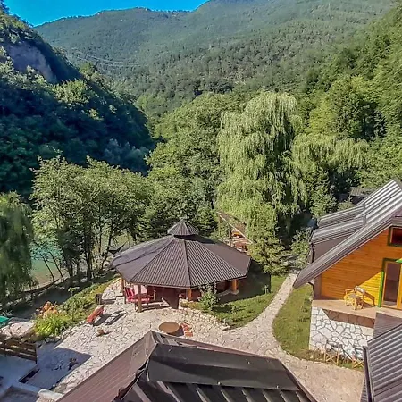 Kamp alanı Rafting Camp Encijan 3*