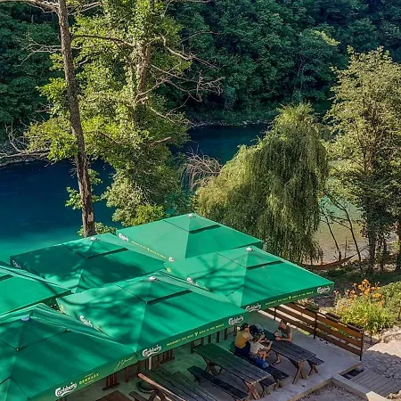 Kamp alanı Rafting Camp Encijan Foca