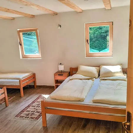 Rafting Camp Encijan Kamp alanı 3*