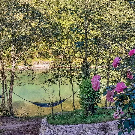 Rafting Camp Encijan Kamp alanı