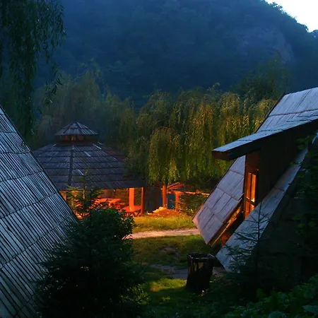 Campingplads Rafting Camp Encijan 3*