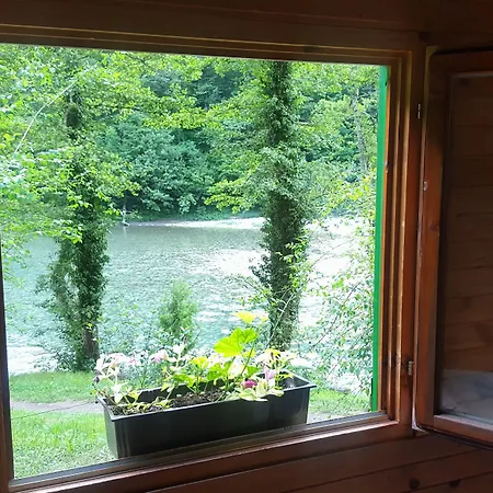 Rafting Camp Encijan Kamp alanı 3*