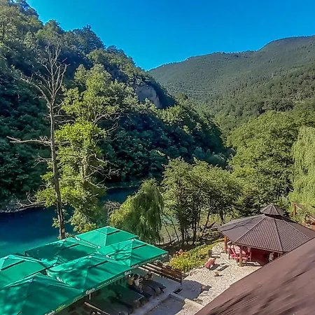 Kamp alanı Rafting Camp Encijan 3*