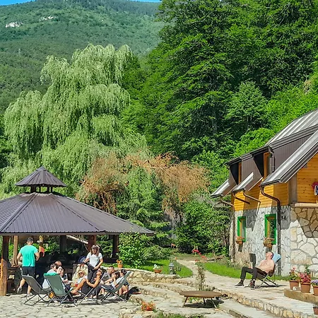 Kamp alanı Rafting Camp Encijan 3*