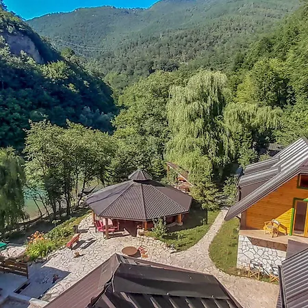Kamp alanı Rafting Camp Encijan