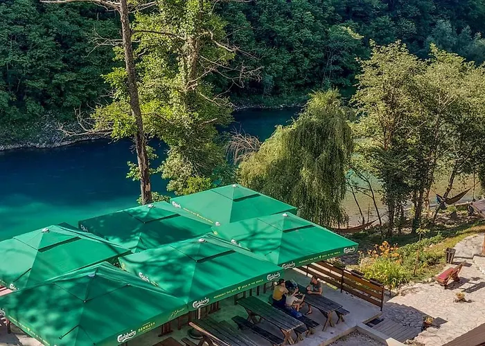 Camping Rafting Camp Encijan Foca